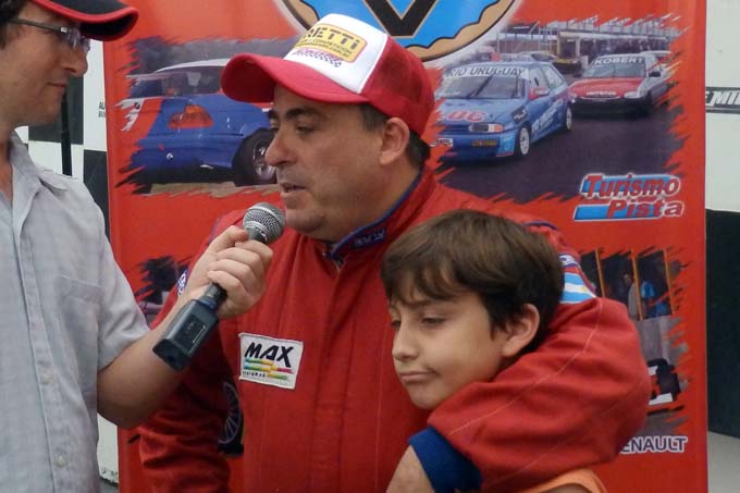 Leo Olmos se quedó con el subcampeonato en la Clase A con la Chevy del Durante Competición.